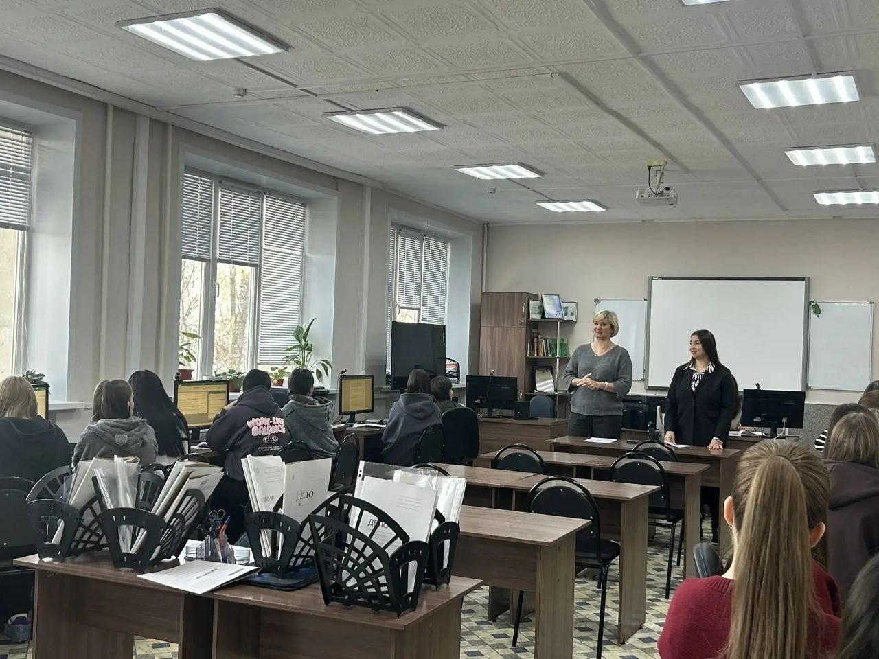 29 января 2026 года кандидат экономических наук, доцент, зав. кафедрой "Экономика и финансы" Барбашова С.А. и заведующий учебной частью Таишева К.С. провели профориентационную встречу